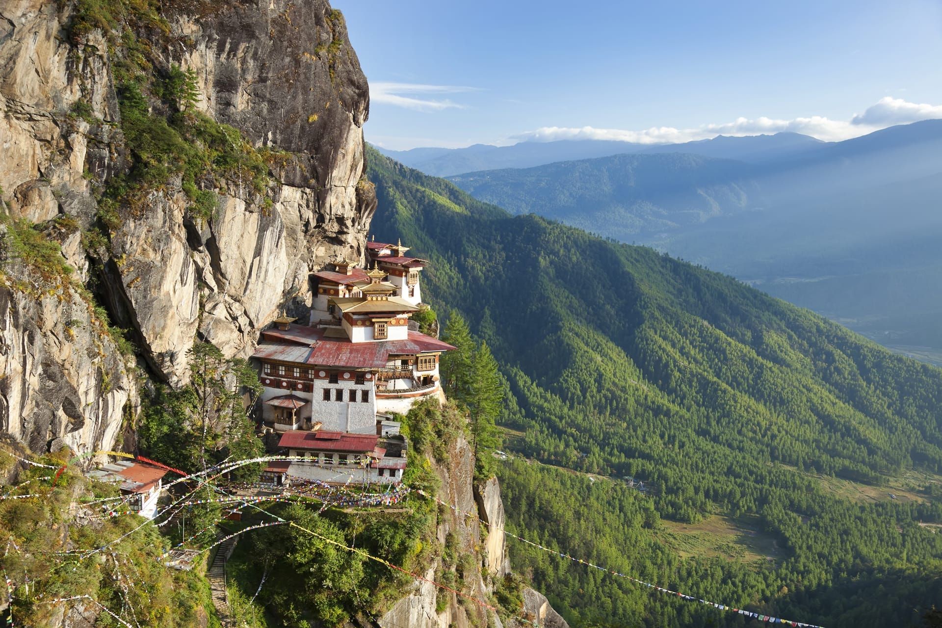Keşif Bhutan Turu Ki̇şi̇ye Özel Şoförlü Vi̇p Program
