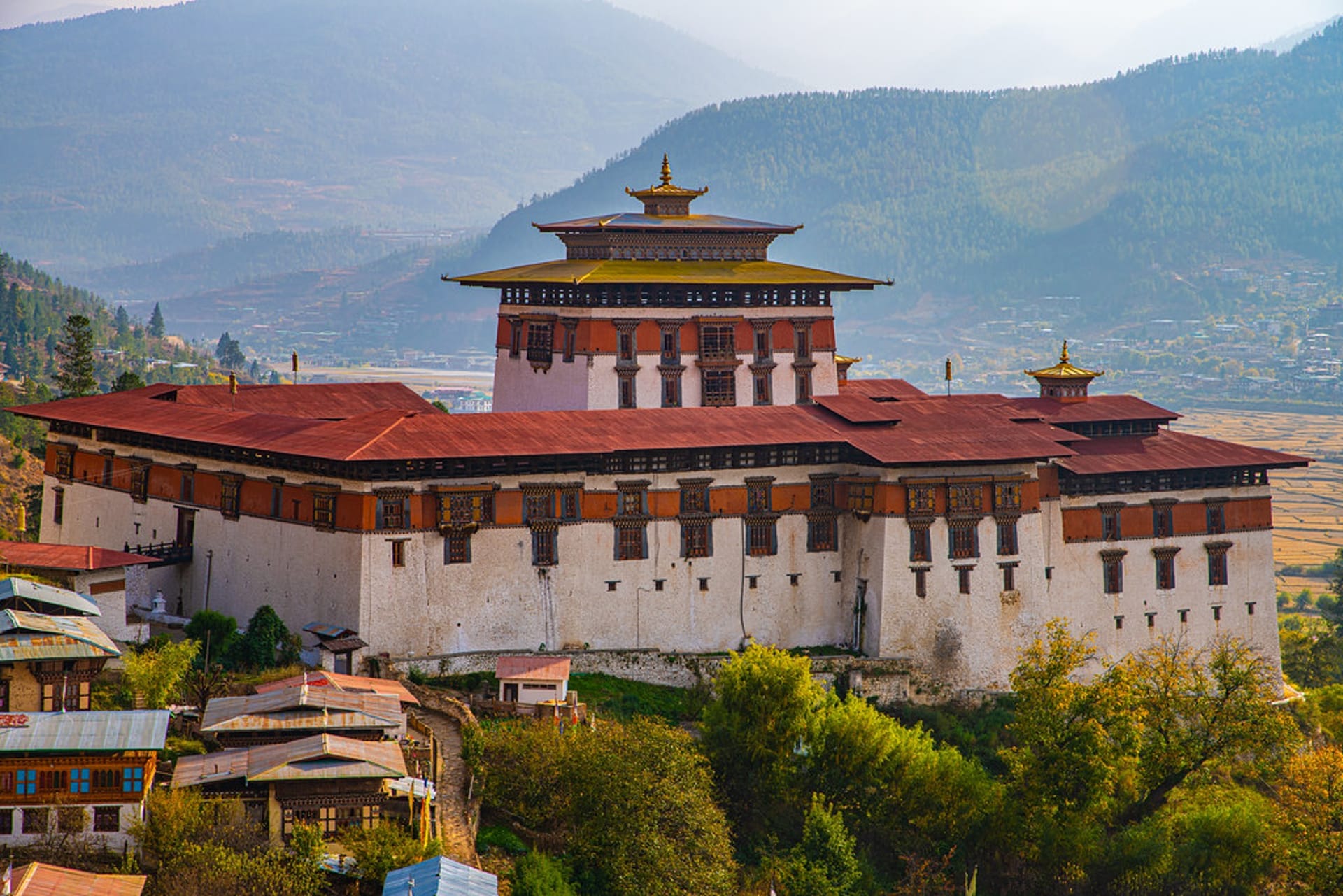 Keşif Bhutan Turu Ki̇şi̇ye Özel Şoförlü Vi̇p Program