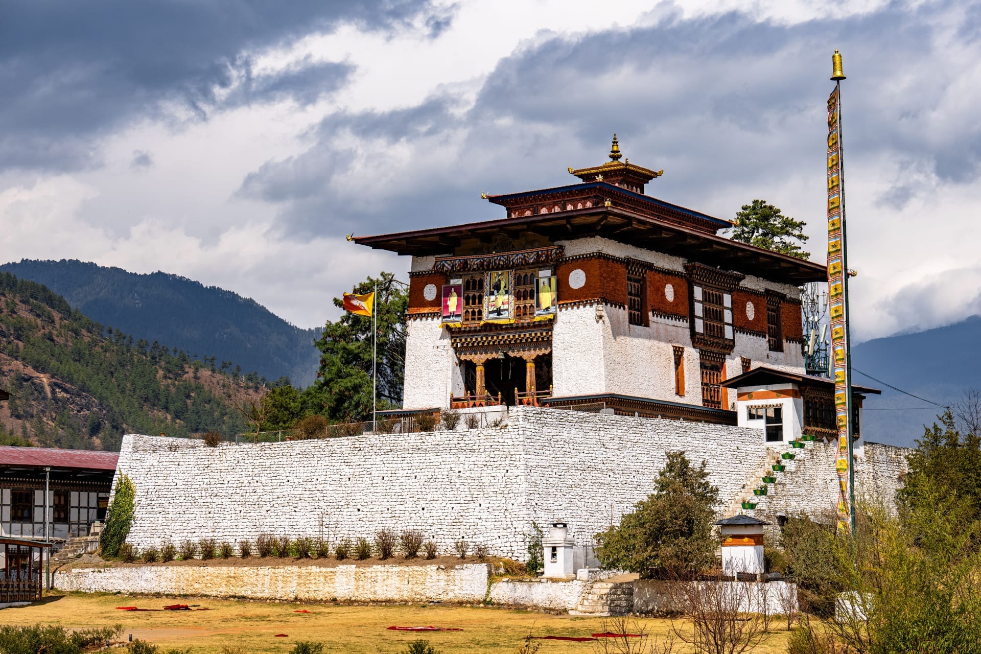 Keşif Bhutan Turu Ki̇şi̇ye Özel Şoförlü Vi̇p Program