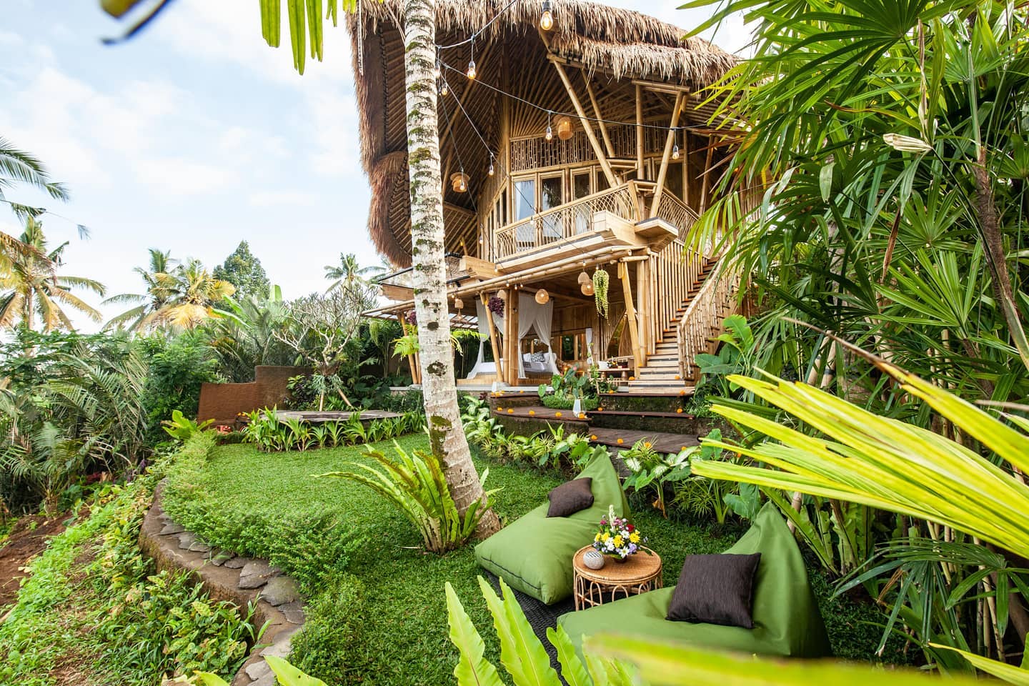 Fantastik Balayı Paketi Netflix Ödüllü Bambu Vi̇lla Konaklamali