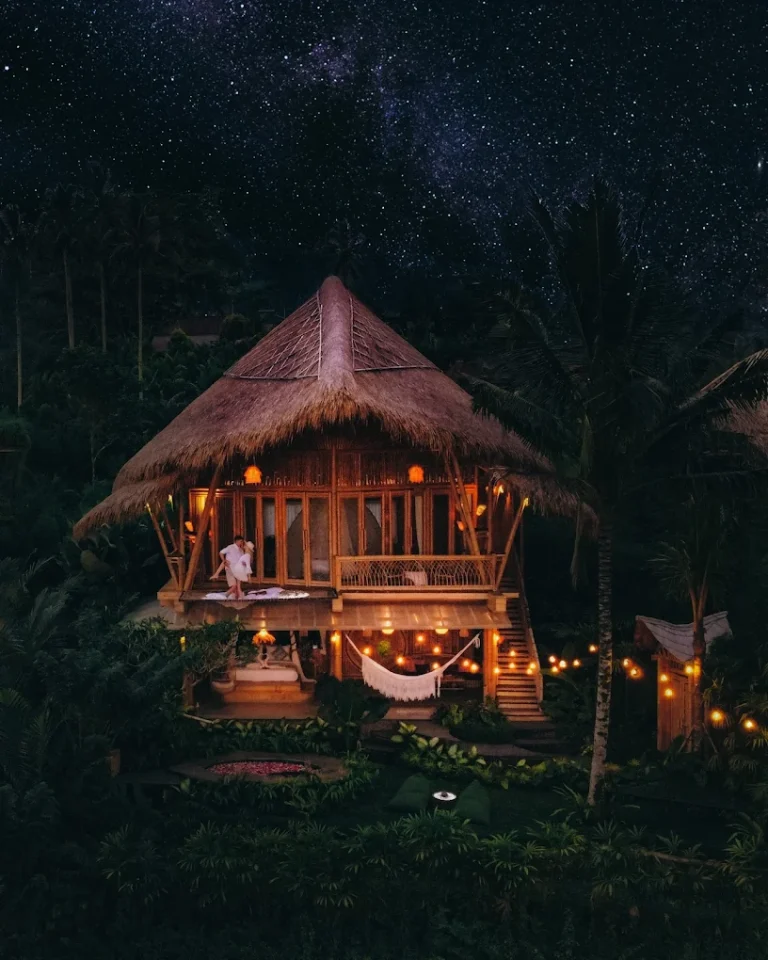Fantastik Balayı Paketi Netflix Ödüllü Bambu Villa Konaklamalı Uçak Dahil