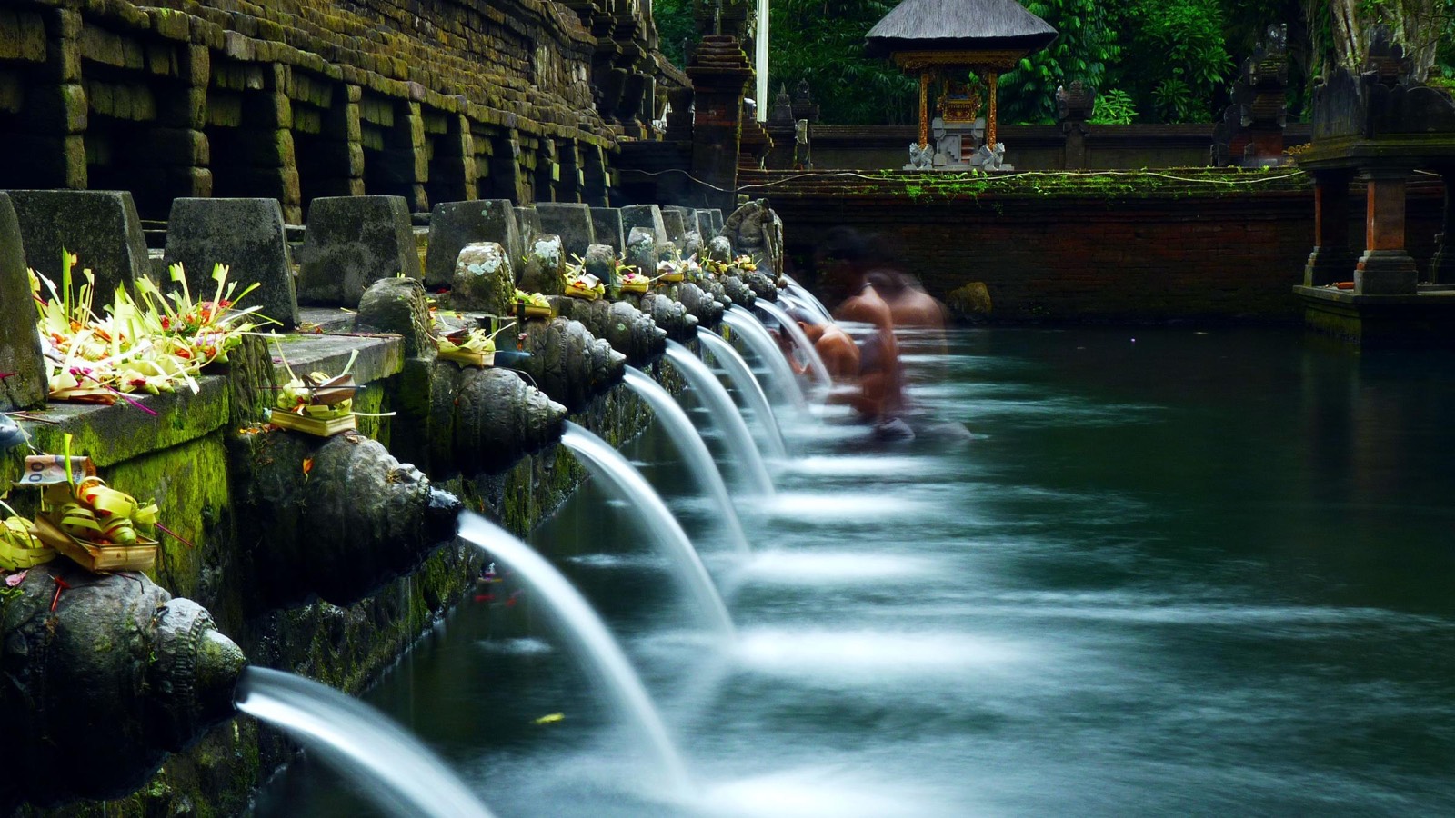 Tirta Empul kutsal su tapınağı