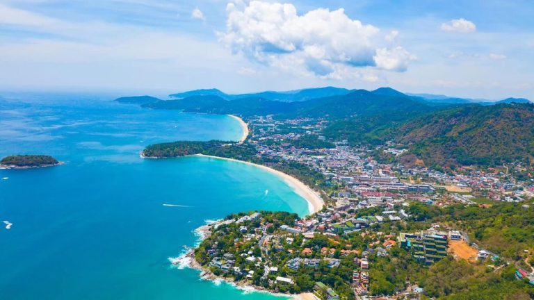 THY İle Phuket Bangkok Turu 7 Gün 6 Gece 17-23 Mayıs 2027 1. gün 1. görsel: Phuket Patong Sahili Hayta Yollarda Travel