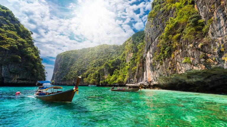 THY ile Phuket Bangkok Turu 7 Gün 6 Gece 17-23 Mayıs 2027